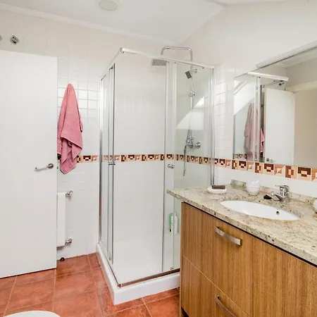 Independiente Con Bano Y Terraza