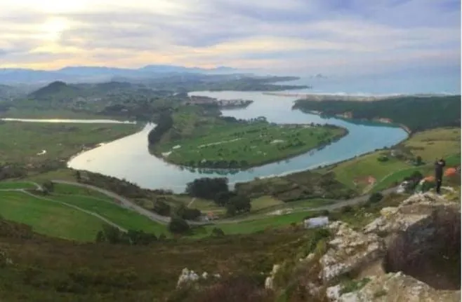 Deluxe Con Bano Y Terraza Independiente * Cartes